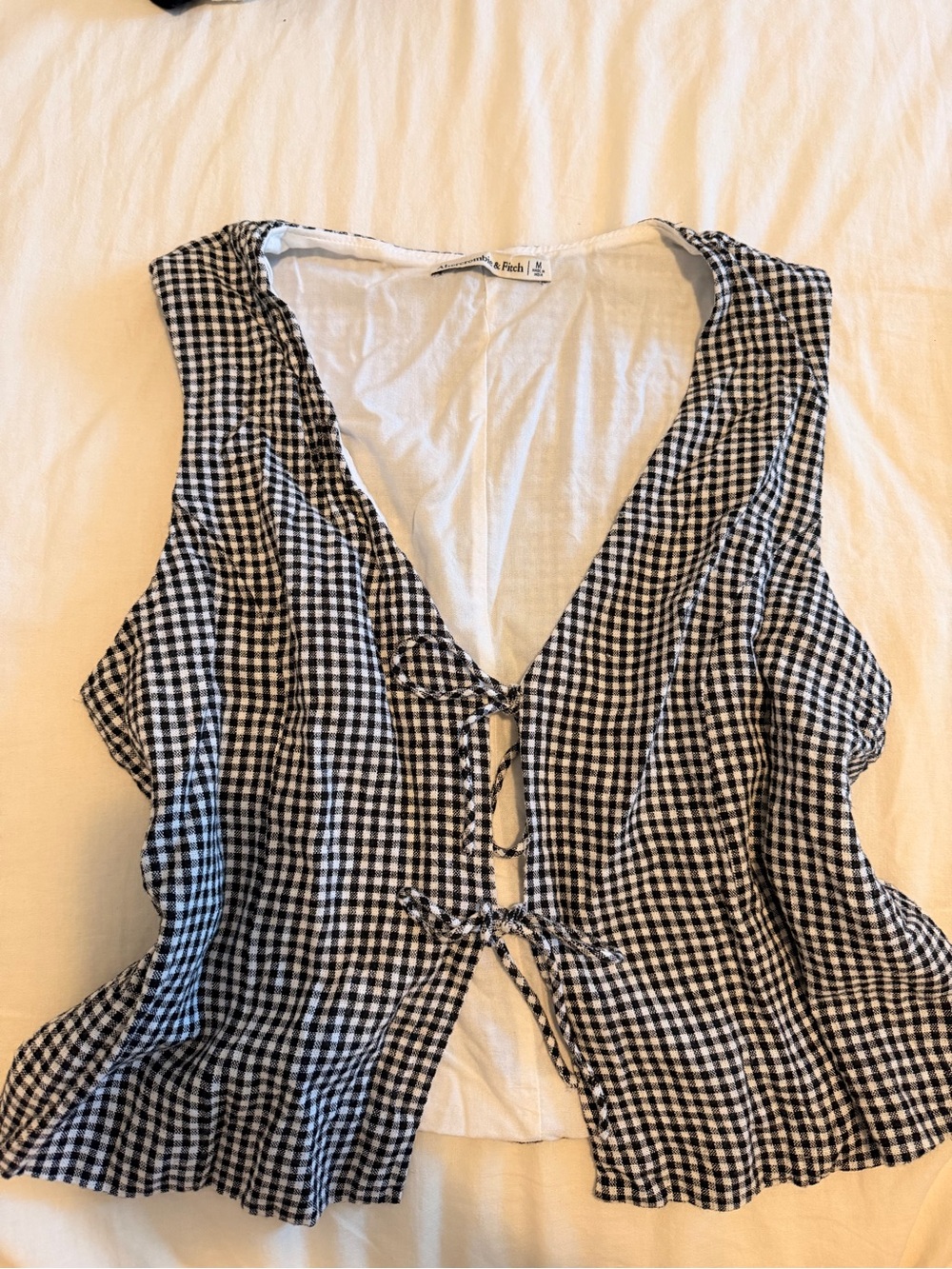 Abercrombie & Fitch Black and White Gingham Tie-Front Camisole - Picture 2 of 4